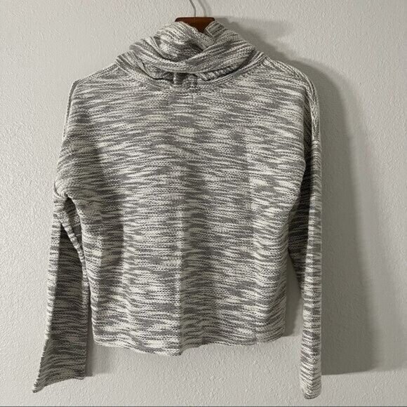Gray Cowl Neck Cropped Sweatshirt Size S - Picture 6 of 8